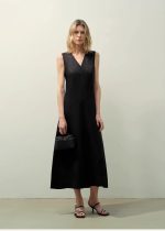 Lightweight and zero-pressure cupro linen textured anti-wrinkle V-neck sleeveless A-line dress - Image 2