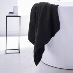 Bath towel TODAY Essential Maxi 90 x 150 cm Black - Image 3