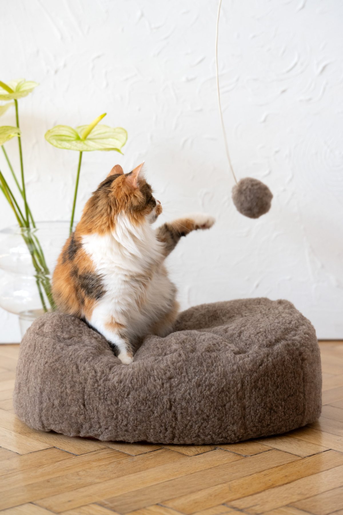 Natural Sheepskin Cat Toy: Ball - Image 4
