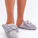 Slippers model 204925 Step in style