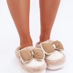Slippers model 204945 Step in style