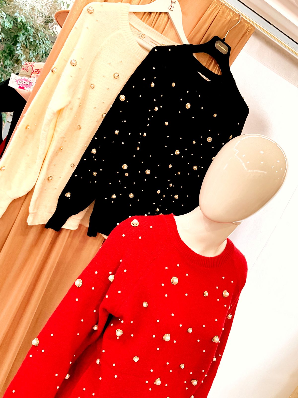 Sweater with Pearls - Image 8