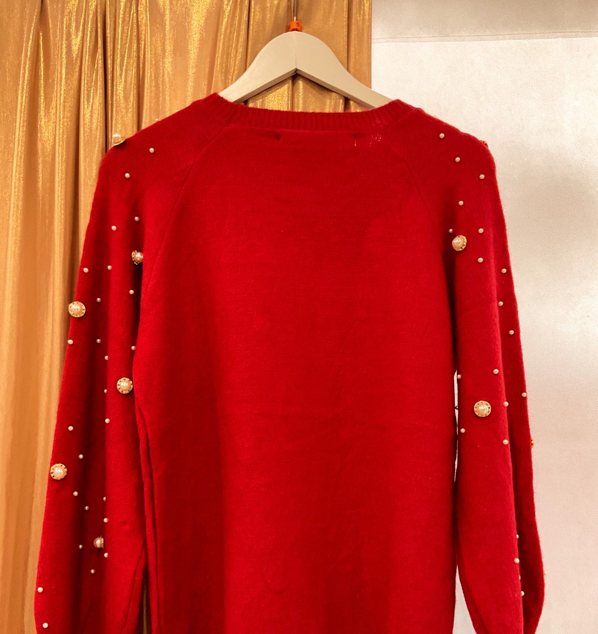 Sweater with Pearls - Image 9