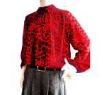 Striking crop blouse in a bold leopard red and black color - Image 3